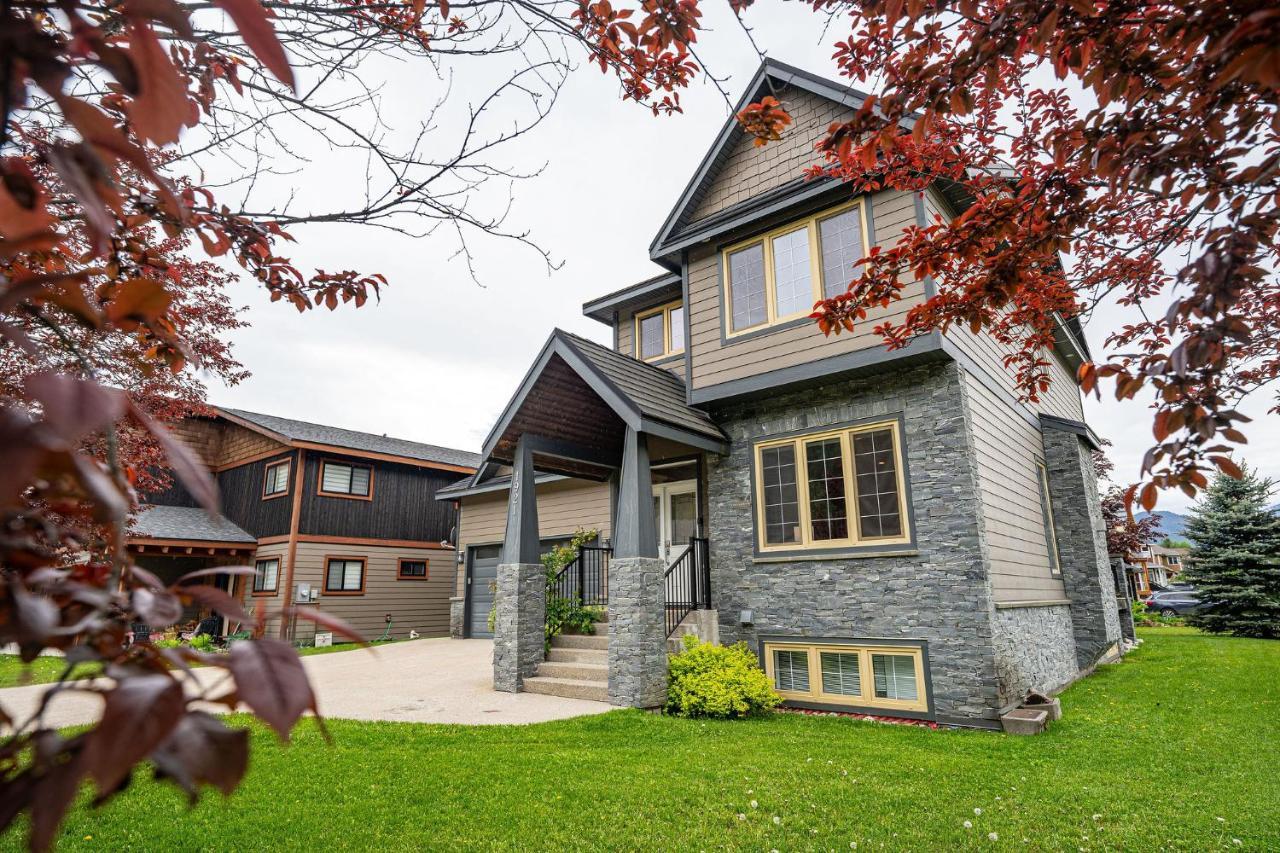 Aspen Lodge By Revelstoke Vacations Exteriér fotografie